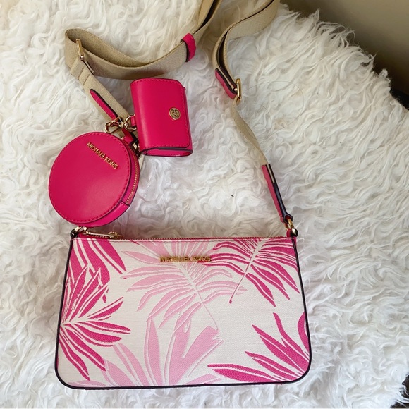 Michael Kors Jet Set Logo 3 in 1 Crossbody Bag - Picture 3 of 9